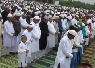 খুশির ঈদে মাতল শিল্পাঞ্চলবাসী ও খনি অঞ্চলের মানুষজন