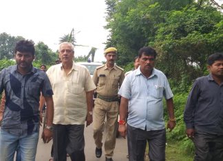 দুর্গাপুরের বাঁকুড়া সেতু পরিদর্শনে মেয়র ও বিধায়ক