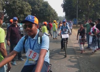 ছাত্রছাত্রীদের নিয়ে গড় জঙ্গলে নেচার ক্যাম্প