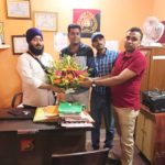 বিশেষ সম্মান সমাজসেবী মনোজ চক্রবর্তীকে