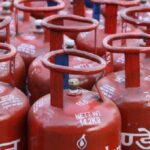 অগ্নিমূল্য বাজারের সঙ্গেই বাড়ল রান্নার গ্যাসের দামও