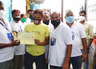 দুর্গাপুরে ভ্রাম্যমাণ বাসে স্বেচ্ছা রক্তদান