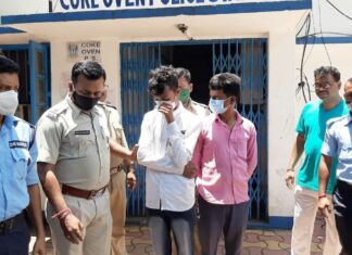 ১৬ কেজি গাঁজাসহ দুই যুবককে গ্রেফতার করল কোক ওভেন থানার পুলিশ