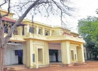 বিশ্বভারতীর তিন পড়ুয়ার বহিষ্কারের সিদ্ধান্তের উপর স্থগিতাদেশ কলকাতা হাইকোর্টের