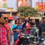 বৃহন্নলাদের সঙ্গে নিয়ে পথ সচেতনতার বার্তা দিল পুলিশ