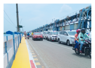 অবশেষে দেড় মাস পর স্বাভাবিক হলো দুর্গাপুর ব্যারেজ,শুরু হল গাড়ি চলাচল