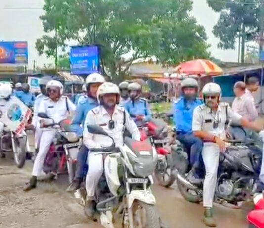 পথ নিরাপত্তা সপ্তাহে দুর্গাপুরে ট্রাফিক গার্ডের বাইক র্যালি