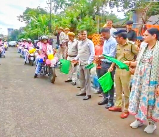 দুর্গাপুজোর আগেই পথচলা শুরু করল আসানসোল দুর্গাপুর পুলিশ কমিশনারেটের ‘দুর্গা সুরক্ষা স্কোয়াড’