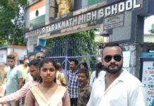 অ্যাডমিট কার্ড আনতে ভুলে যাওয়া ছাত্রীর পাশে বিজেপি নেতা