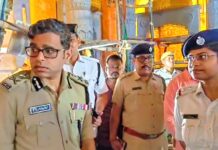 মুখ্যমন্ত্রী আসার আগে শঙ্করপুর পুজো কমিটির ব্যবস্থাপনা পরিদর্শনে পুলিশ কমিশনার