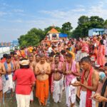 হিন্দুধর্মে মহালয়ার দিনে পিতৃ পুরুষের উদ্দেশ্যে তর্পণ করা হয় কেন!